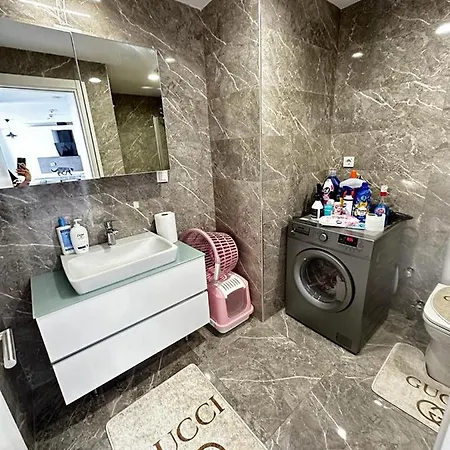 View, Spacious And Luxurious Стамбул