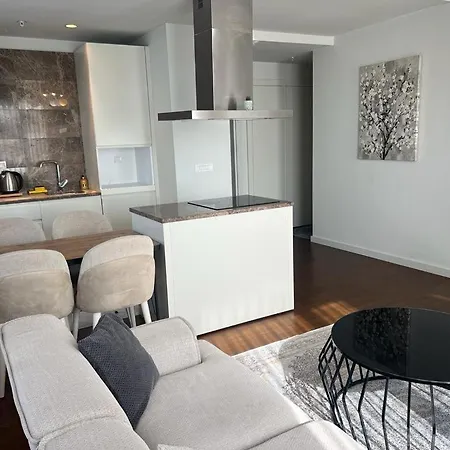 Апартаменты View, Spacious And Luxurious *